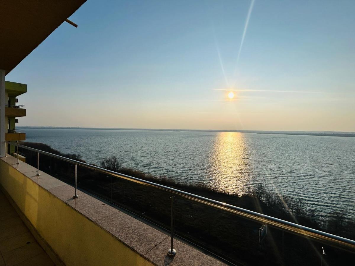 Apartament Summerland Mamaia Nord Exterior photo